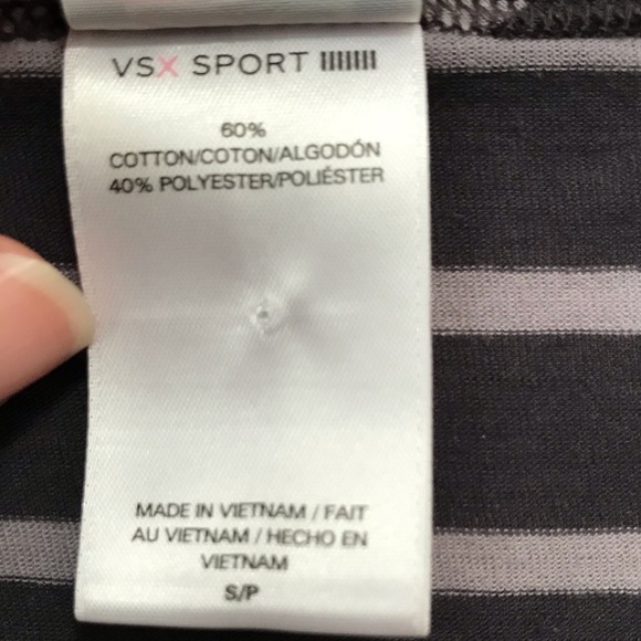 Victoria’s Secret Women’s VSX Sports Tee Size Small - Picture 6 of 6
